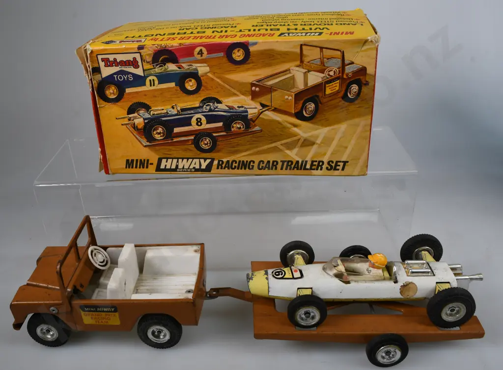 TRIANG RACING CAR TRAILER SET Image 1++