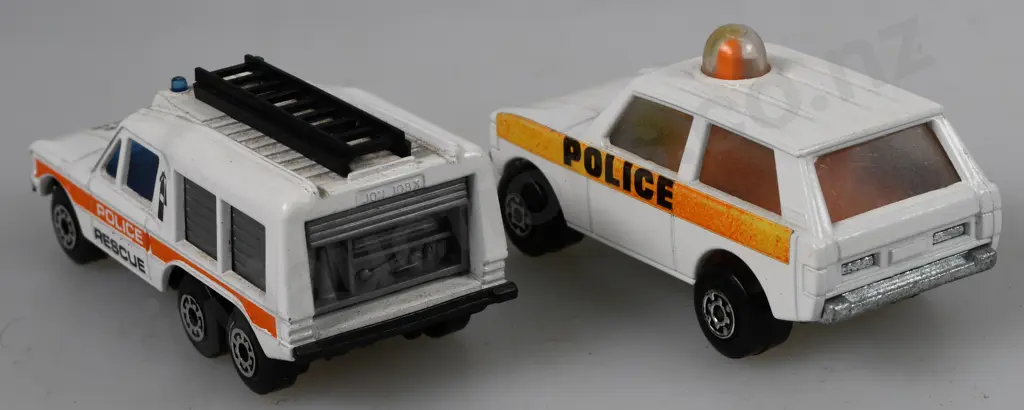ASSORTED TOY LAND ROVERS Image 1++
