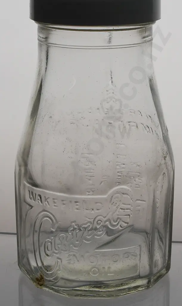 WAKEFIELD CASTROL PINT OIL BOTTLE Image 1++