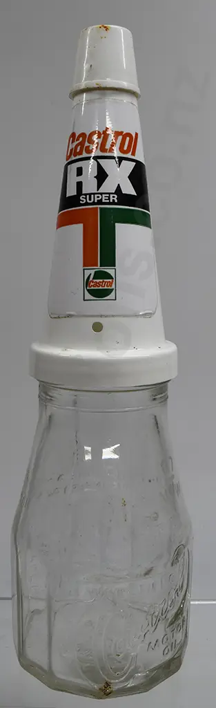 WAKEFIELD CASTROL PINT OIL BOTTLE Image 1++