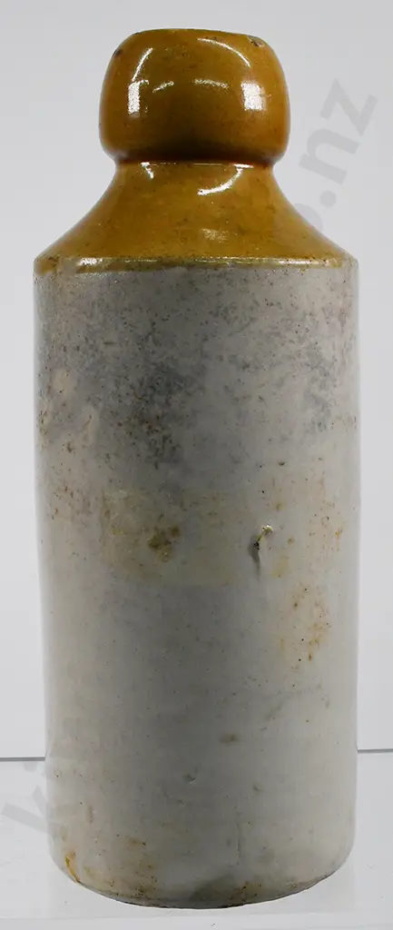 GREY AND MENZIES NEW ZEALAND GINGER BEER Image 1++