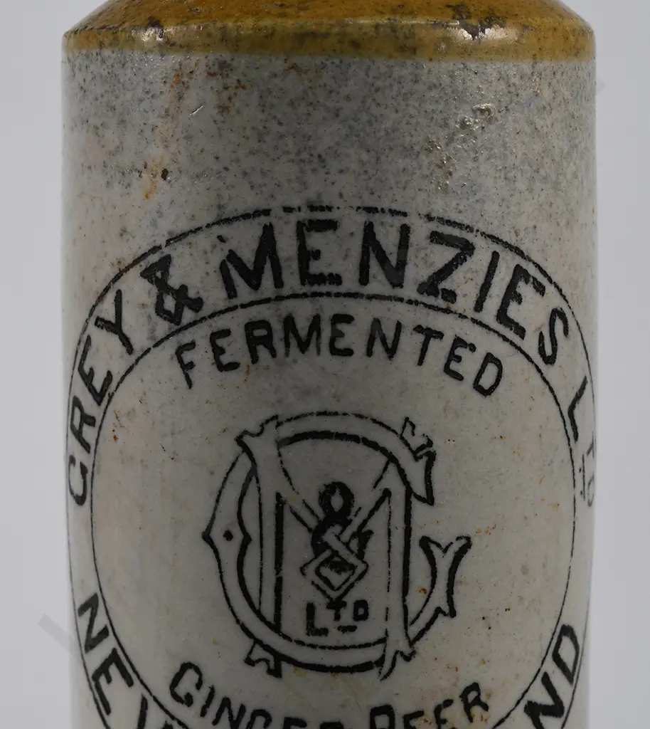 GREY AND MENZIES NEW ZEALAND GINGER BEER Image 1++