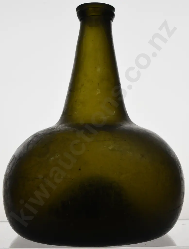 DUTCH ONION FREE BLOWN BOTTLE Image 1++