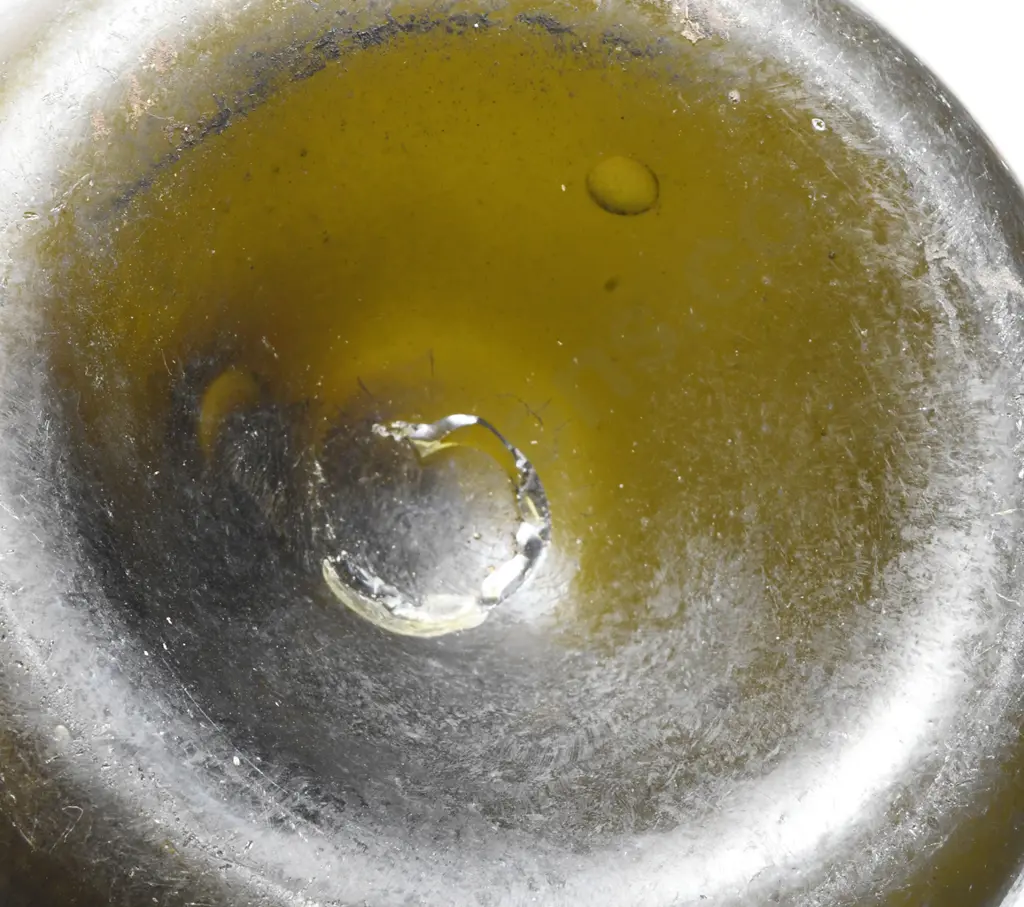DUTCH ONION FREE BLOWN BOTTLE Image 1++