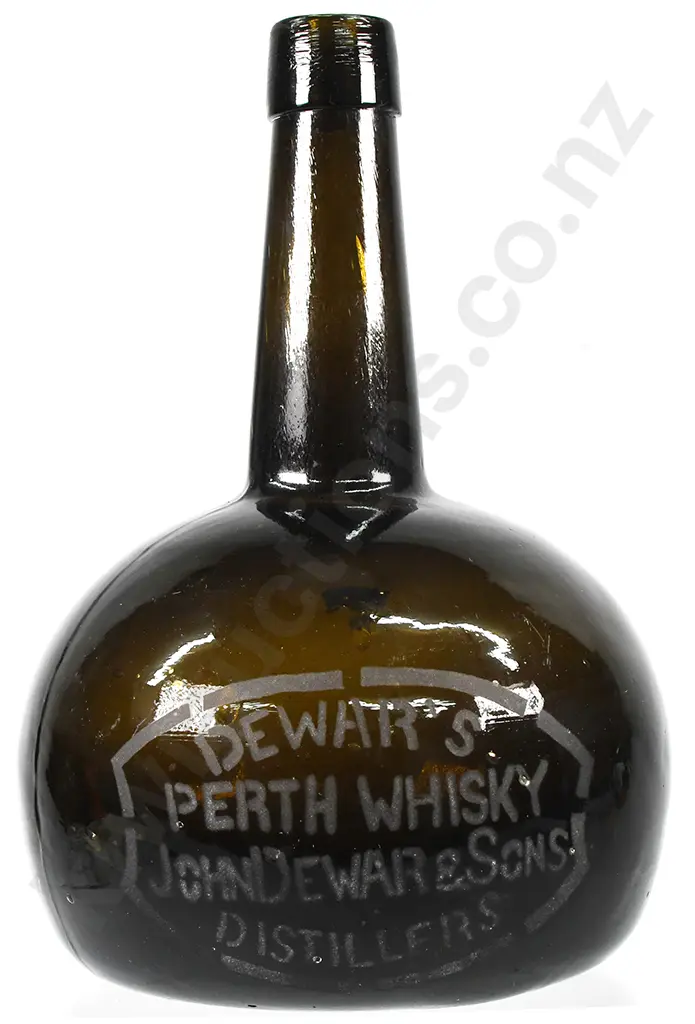 DEWAR'S WHISKY ETCHED BLACK GLASS Image 1++