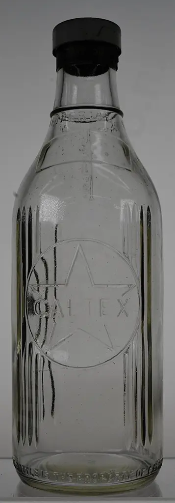 CALTEX QUART OIL BOTTLE Image 1++