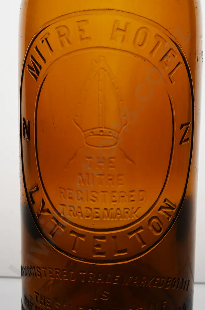MITRE HOTEL LYTTELTON 26OZ BEER Image 1++