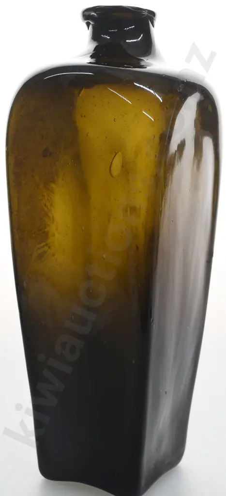 PIG SNOUT CASE GIN Image 1++