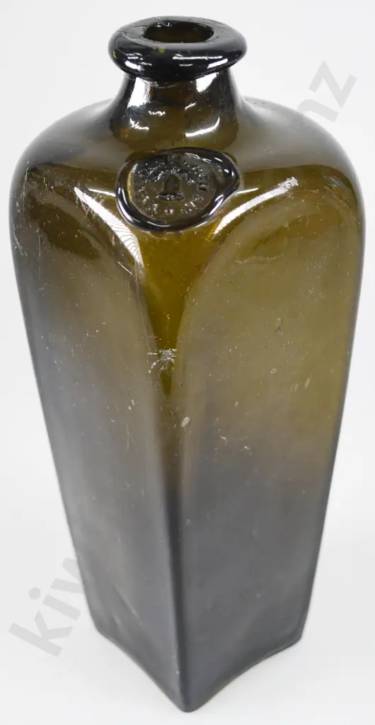VAN DEN BERGH FREE BLOWN SEALED GIN Image 1++