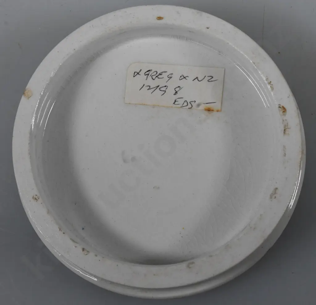 HAROLD KANE GISBORNE NZ POT LID Image 1++
