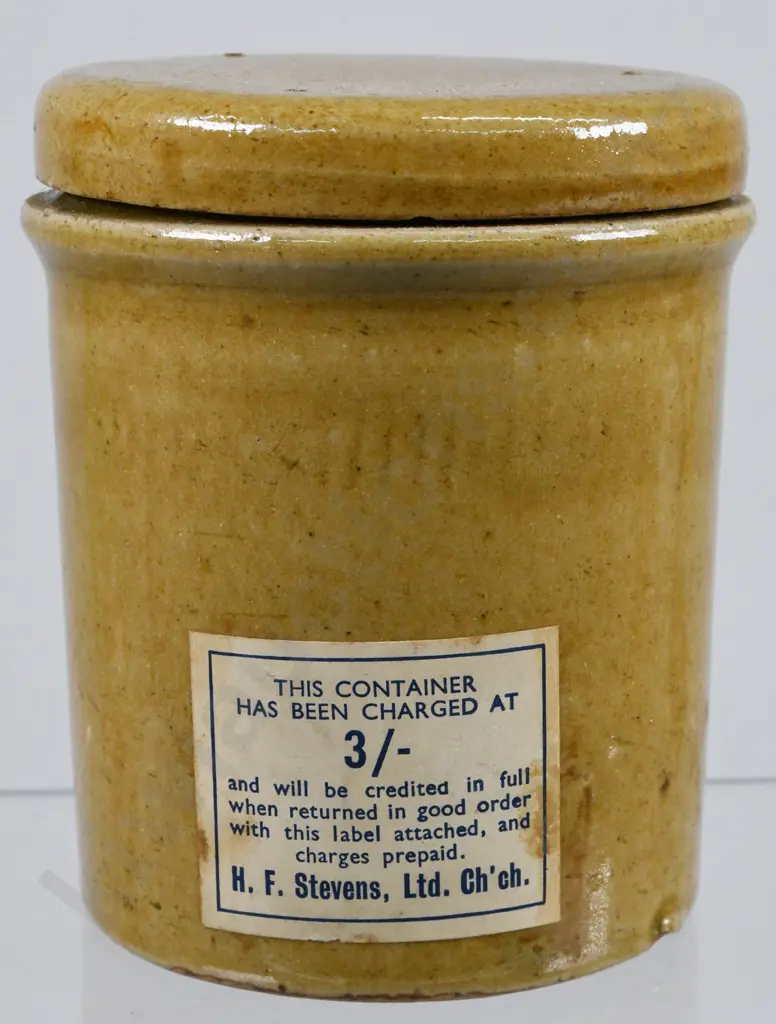 STOURWARE TIMARU LIDDED POT WITH CHRISTCHURCH CHEMIST LABEL Image 1++