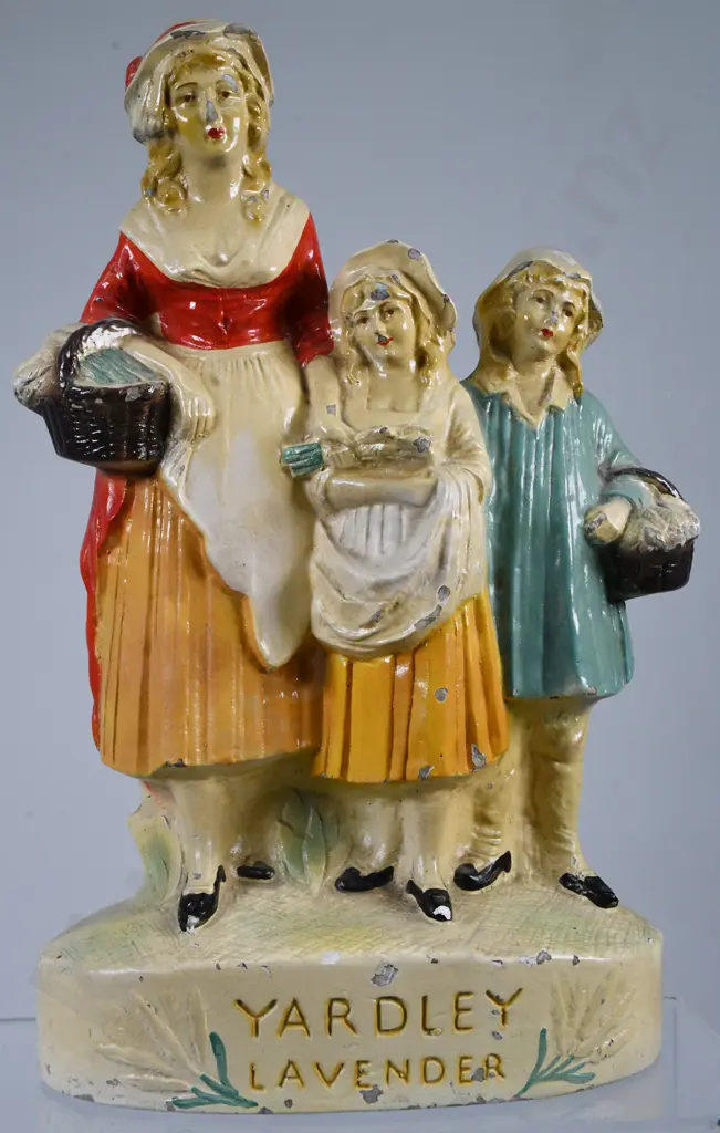 YARDLEY LAVENDER PLASTER FIGURINE Image 1++