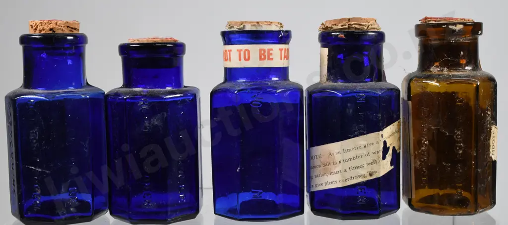 LABELLED STRYCHNINE POISONS Image 1++