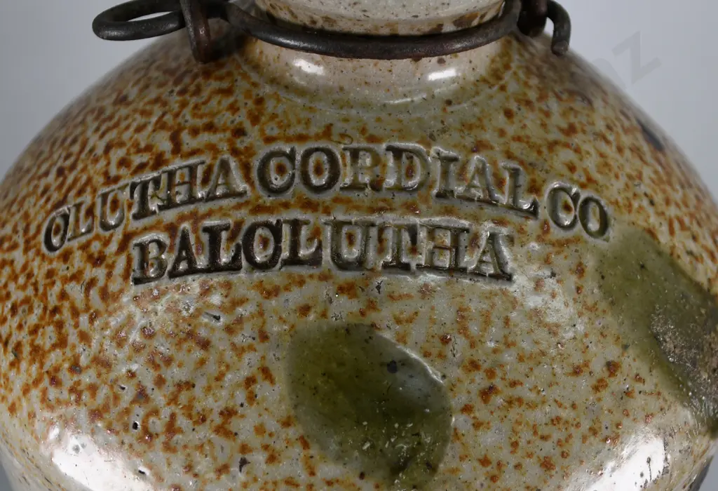 CLUTHA CORDIAL CO BALCLUTHA STONE JAR Image 1++