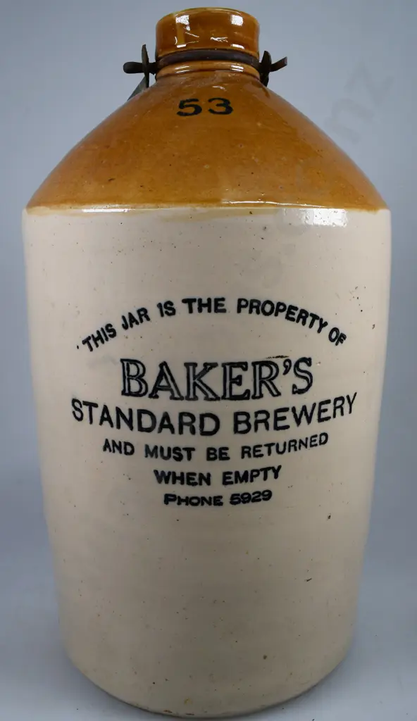 BAKER'S STANDARD BREWERY PALMERSTON NORTH STONE JAR Image 1++