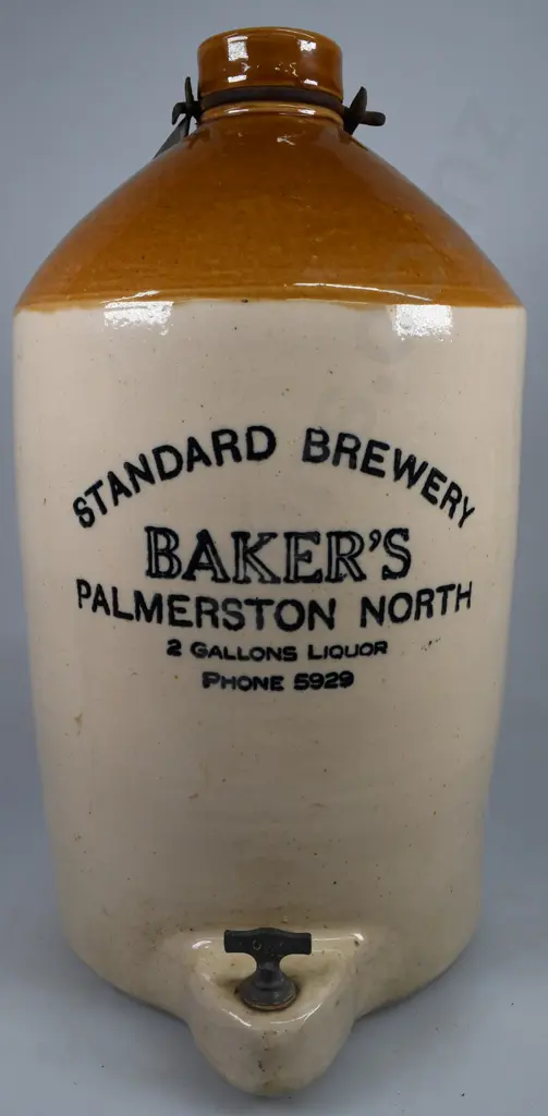 BAKER'S STANDARD BREWERY PALMERSTON NORTH STONE JAR Image 1++
