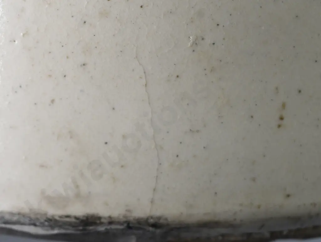 FITZGERALD TE AWAMUTU STONE JAR Image 1++