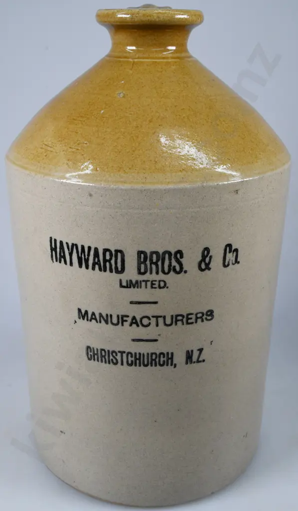 HAYWARD BROS CHRISTCHURCH STONE JAR Image 1++