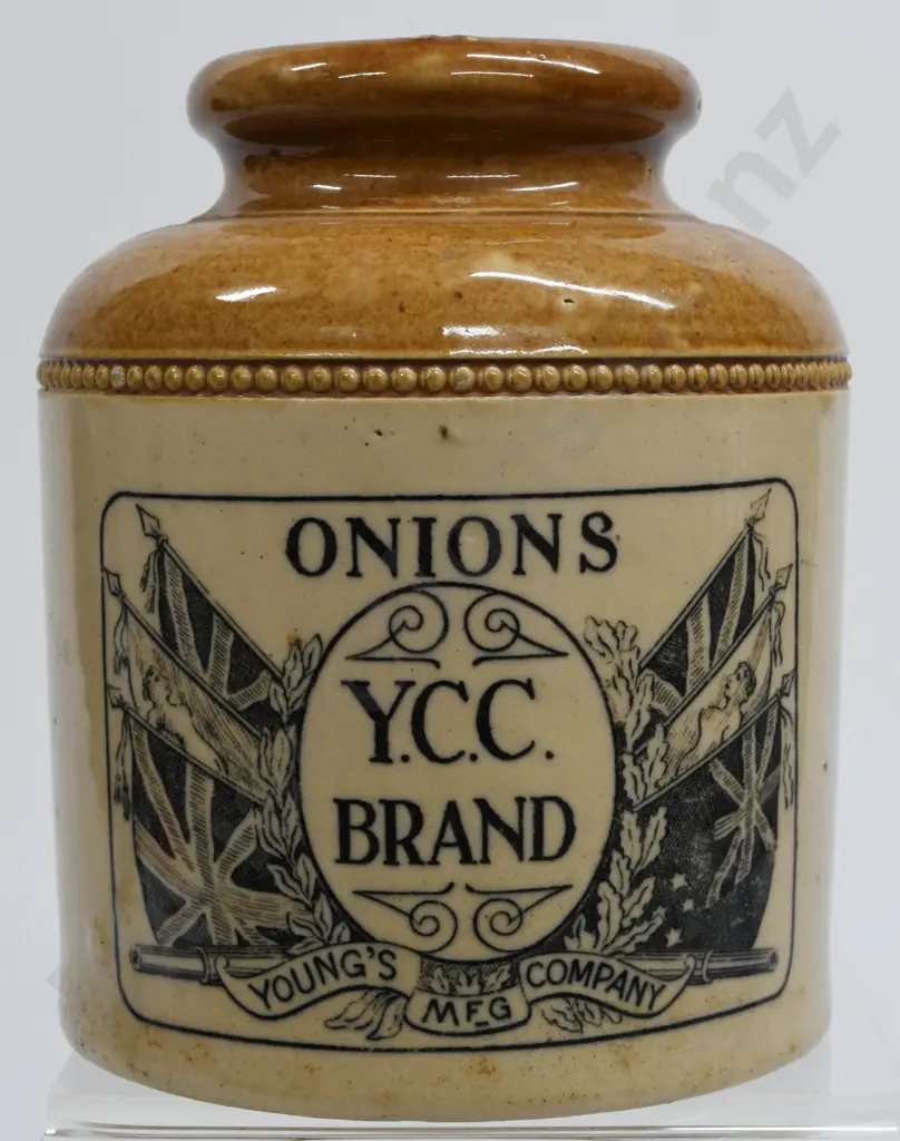 YCC ONIONS STONEWARE POT Image 1++