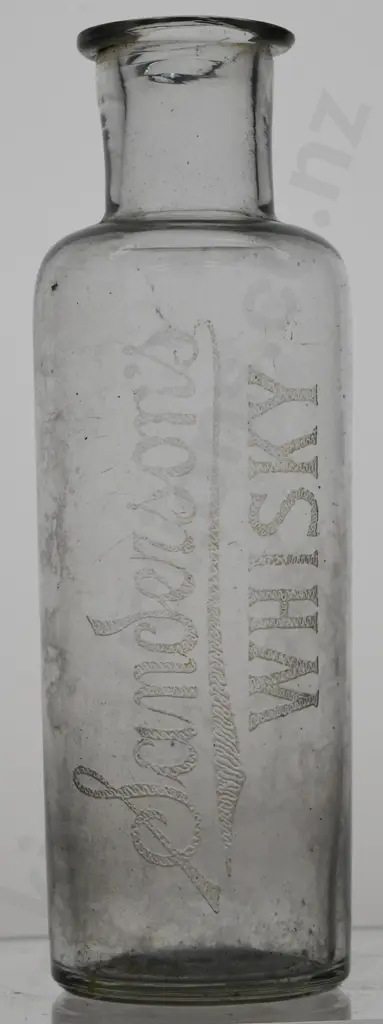 ASSORTED SMALL BOTTLES Image 1++