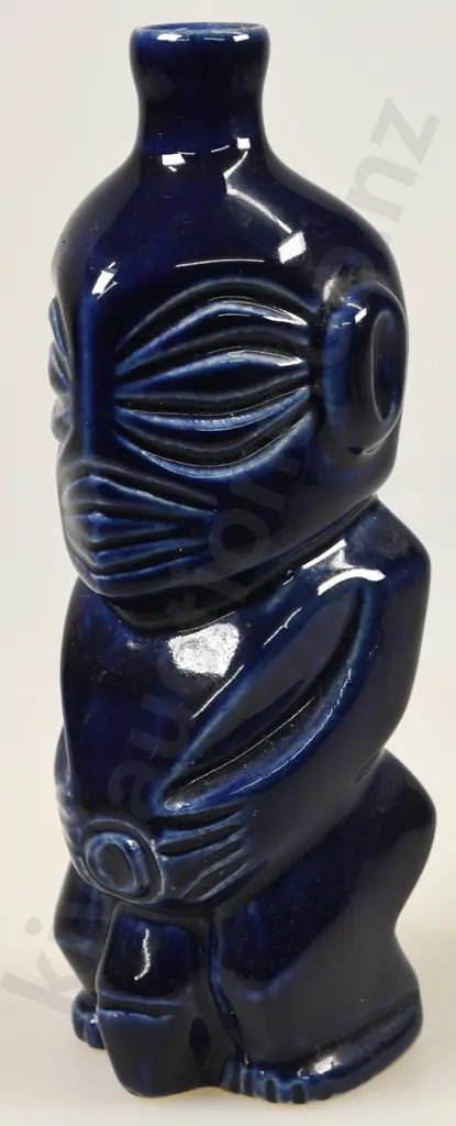 TANGAROA LIQUEUR DECANTER BOTTLE COOK ISLANDS Image 1++