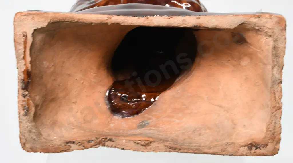 EARLY COLONIAL POTTERY LION Image 1++