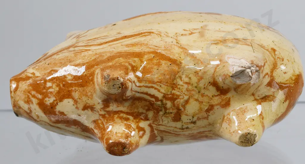 COLONIAL POTTERY PIG Image 1++