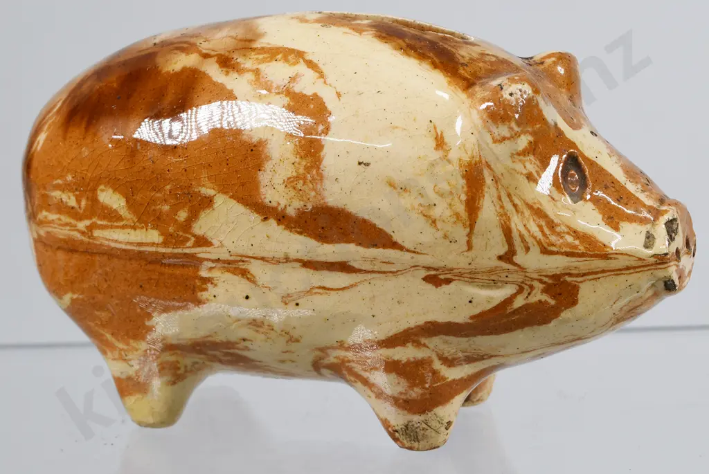 COLONIAL POTTERY PIG Image 1++