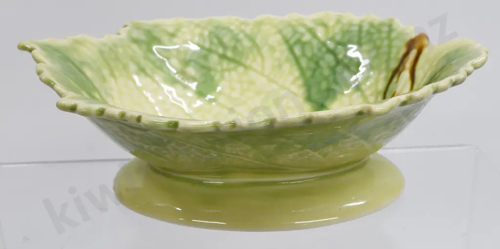 TEMUKA WARE LEAF PATTERN FOOTED DISHES Image 1++