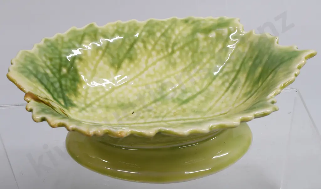 TEMUKA WARE LEAF PATTERN FOOTED DISHES Image 1++