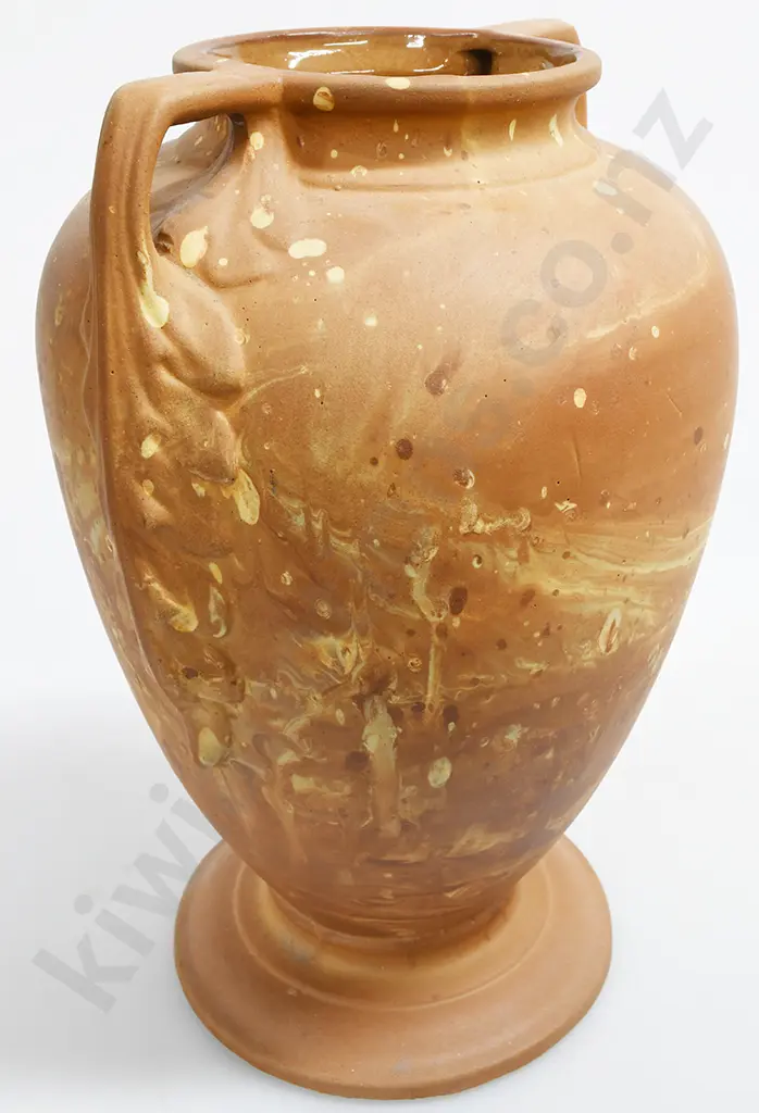 LOVATT TEMUKA GRECIAN STYLE 2 HANDLED VASE Image 1++