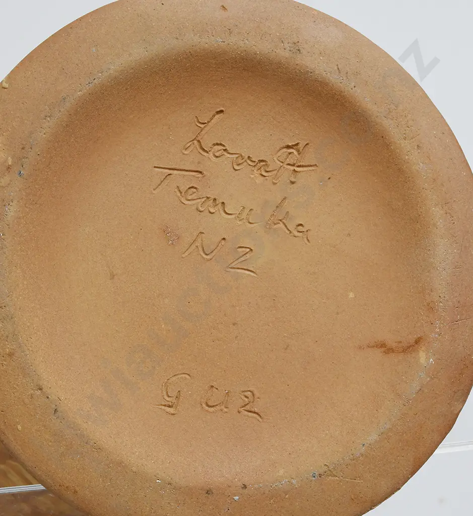 LOVATT TEMUKA GRECIAN STYLE 2 HANDLED VASE Image 1++