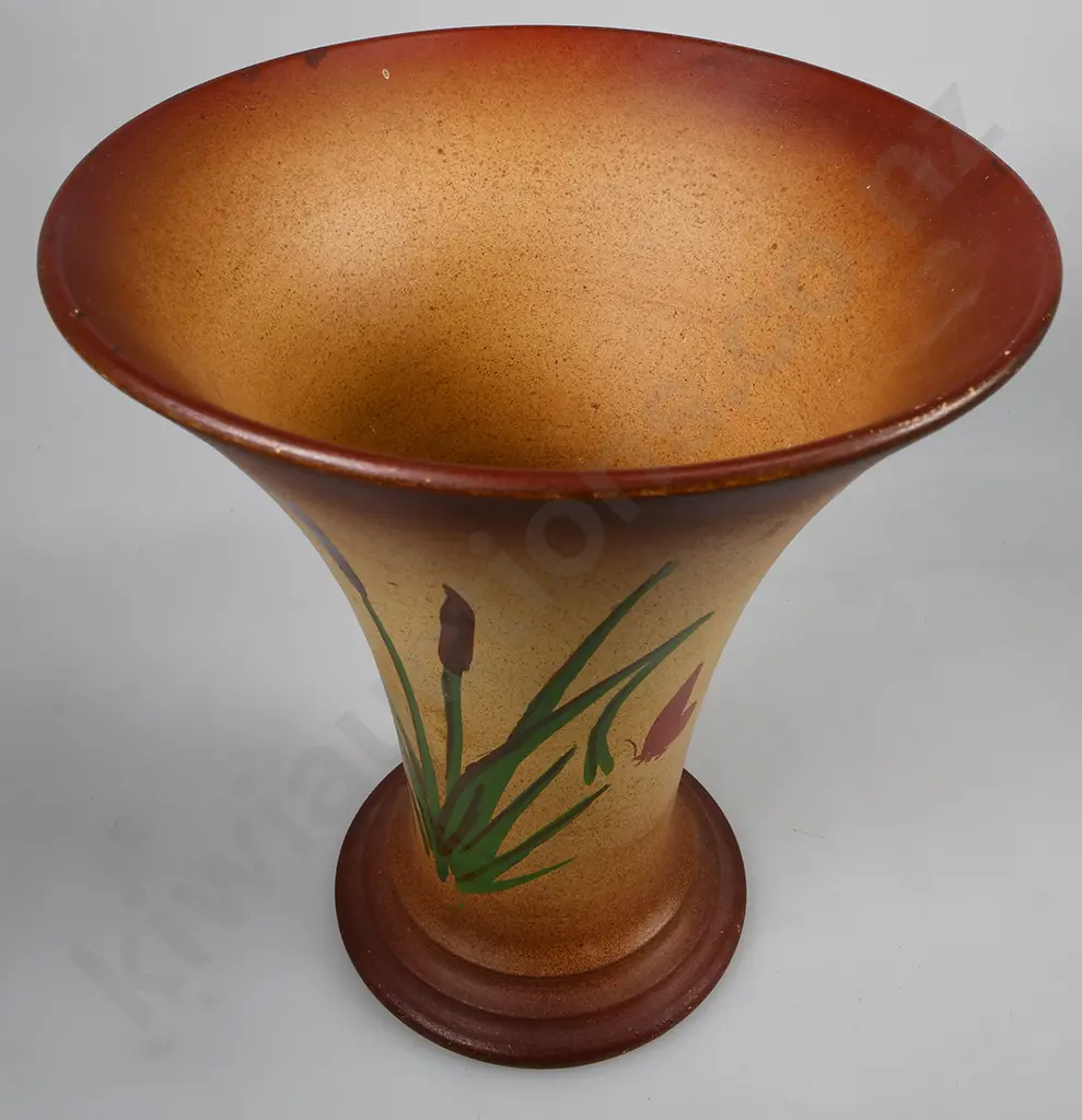 TIMARU POTTERIES VASE Image 1++