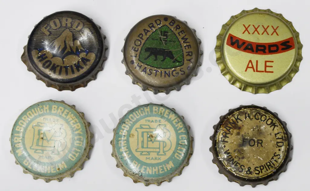 ASSORTED BEER, ALE, GUINNESS,SOFT DRINK, BOTTLE CAPS Image 1++