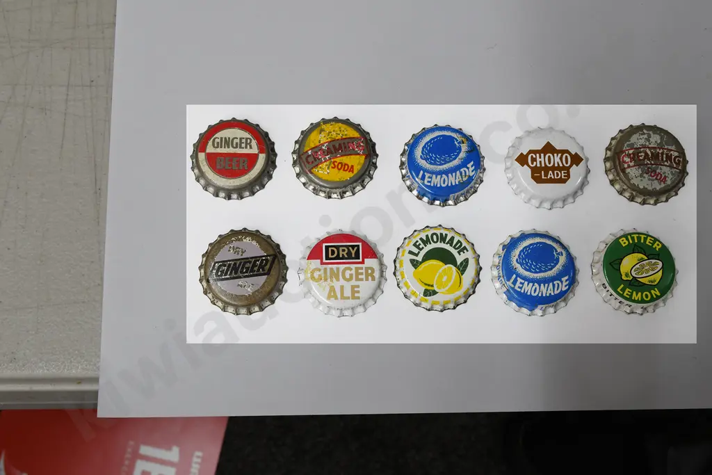VARIOUS SOFT DRINK BOTTLE CAPS Image 1++