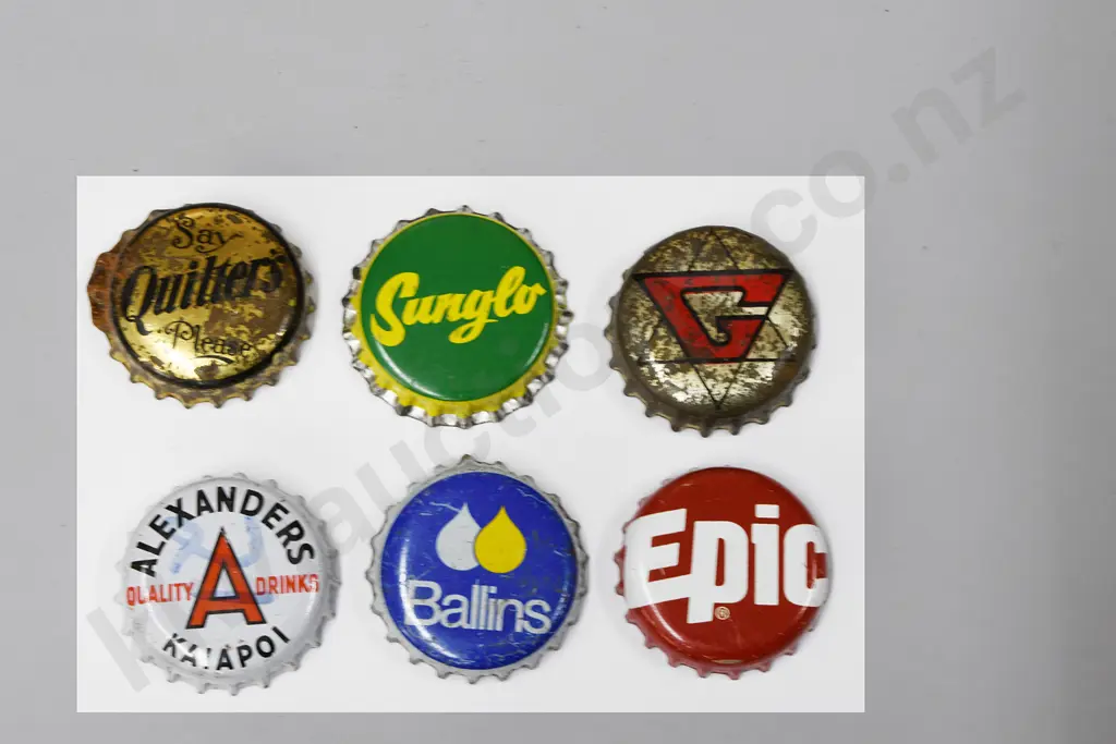 NEW ZEALAND SOFT DRINK  BOTTLE CAPS Image 1++