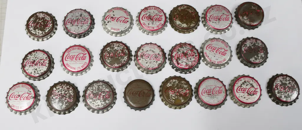 COCA COLA NEW ZEALAND BOTTLE CAPS Image 1++