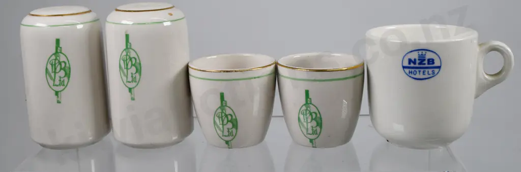 CROWN LYNN BREWERY RELATED MONOGRAMMED CHINA Image 1++