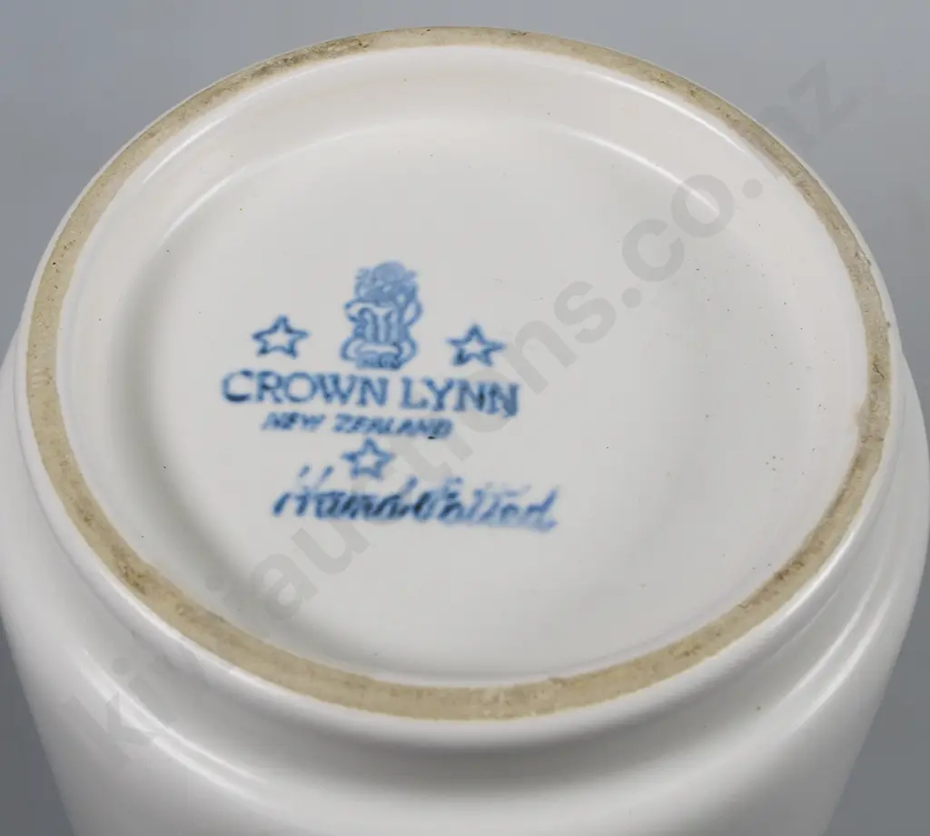 CROWN LYNN HAND POTTED VASE SHAPE 3 Image 1++