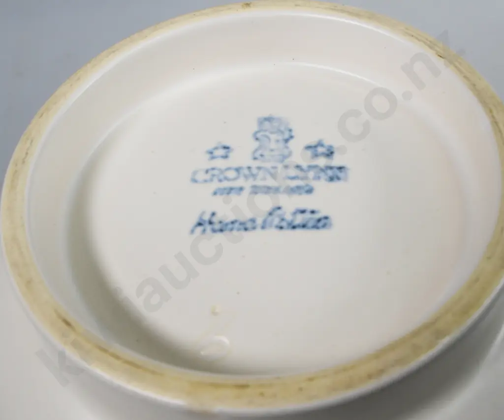 CROWN LYNN HAND POTTED VASE SHAPE 9 Image 1++