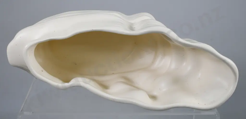 CROWN LYNN DRIFTWOOD VASE 586 Image 1++