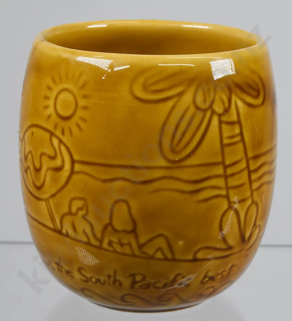 CROWN LYNN AIR NEW ZEALAND BEAKER Image 1++