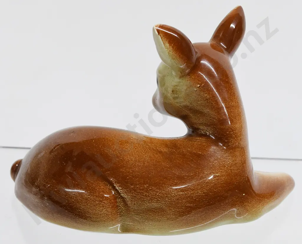 CROWN LYNN SMALL BAMBI 202 Image 1++