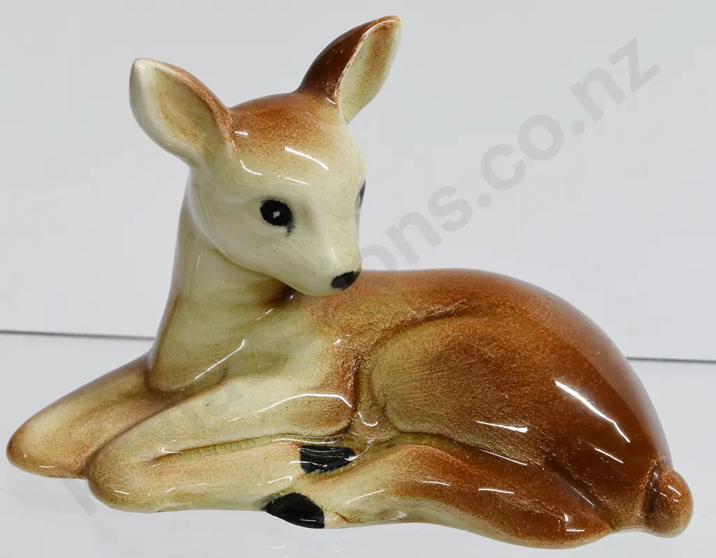 CROWN LYNN SMALL BAMBI 202 Image 1++