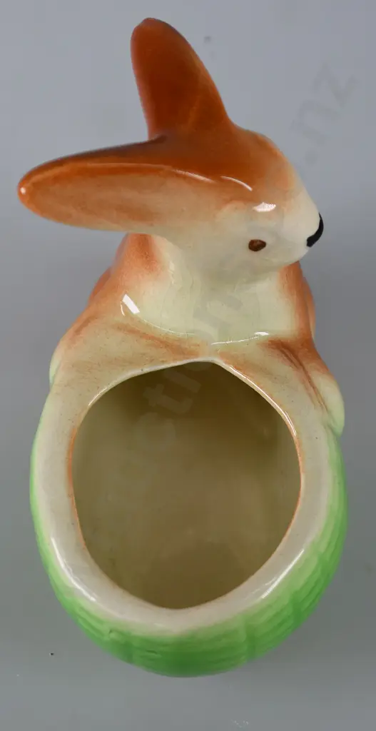 CROWN LYNN RABBIT EASTER EGG HOLDER Image 1++