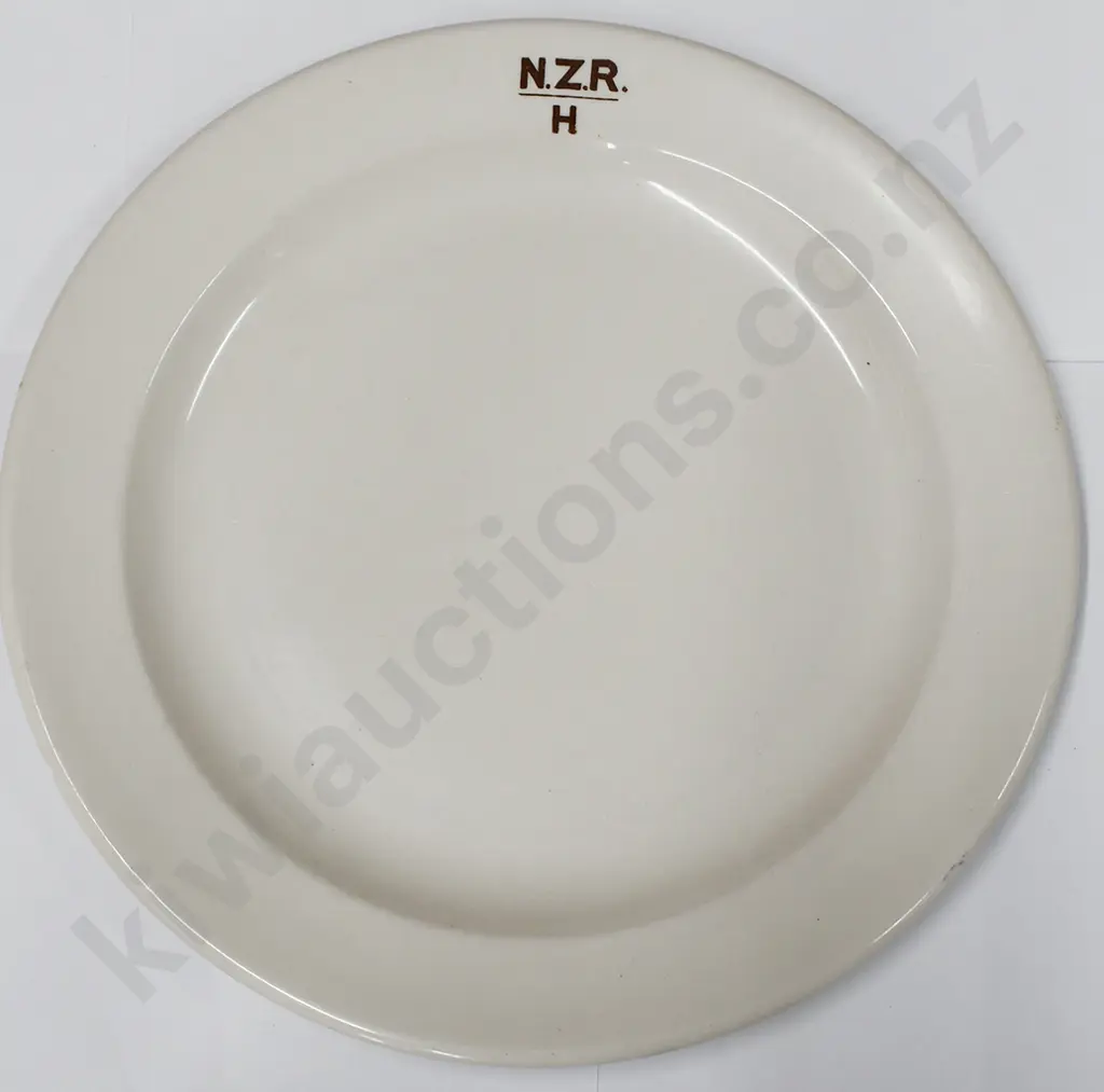 NEW ZEALAND RAILWAY DINNER PLATE Image 1++