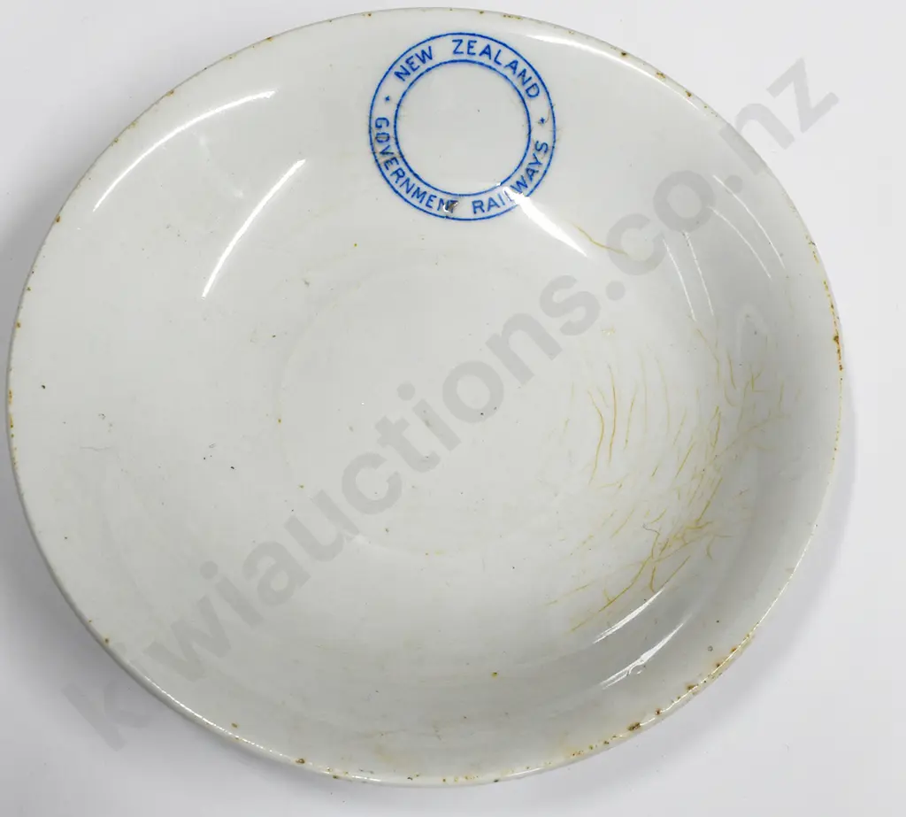 NEW ZEALAND RAILWAY CUP AND SAUCERS Image 1++