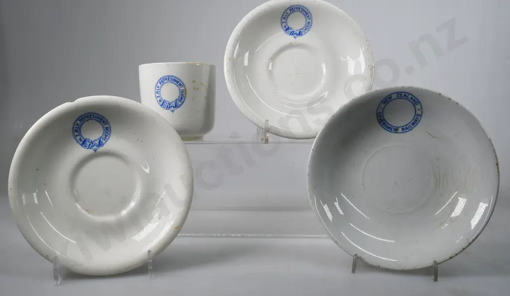 NEW ZEALAND RAILWAY CUP AND SAUCERS Image 1++