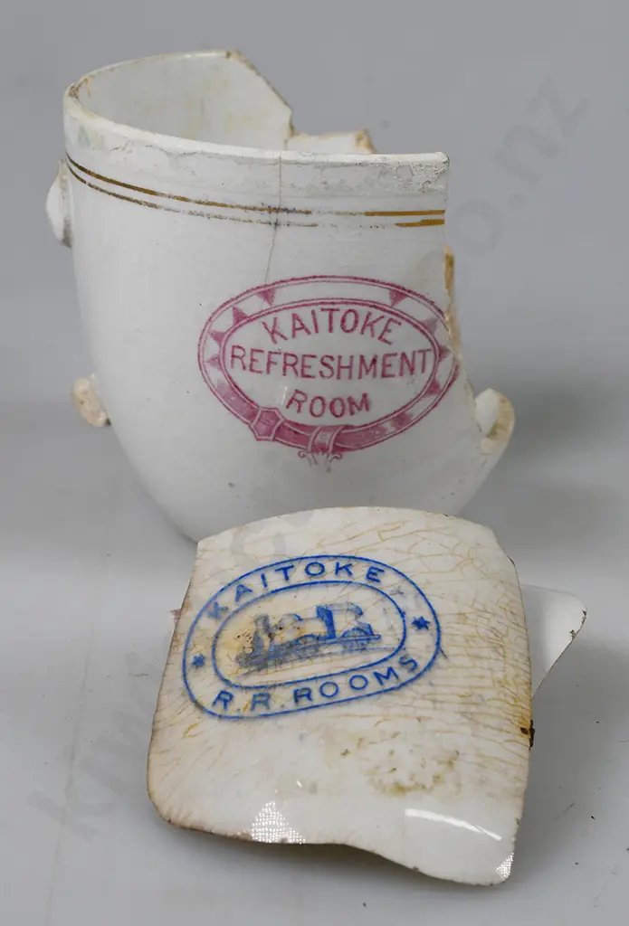 CROWN LYNN NEW ZEALAND RAILWAY CROCKERY Image 1++