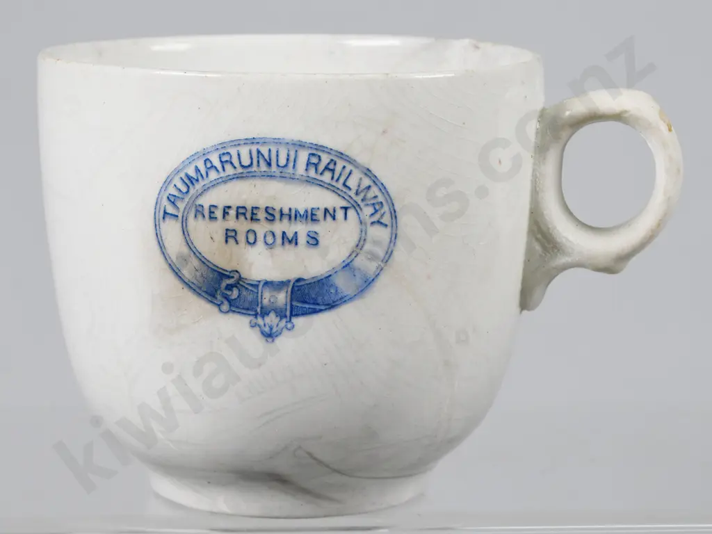 CROWN LYNN NEW ZEALAND RAILWAY CROCKERY Image 1++